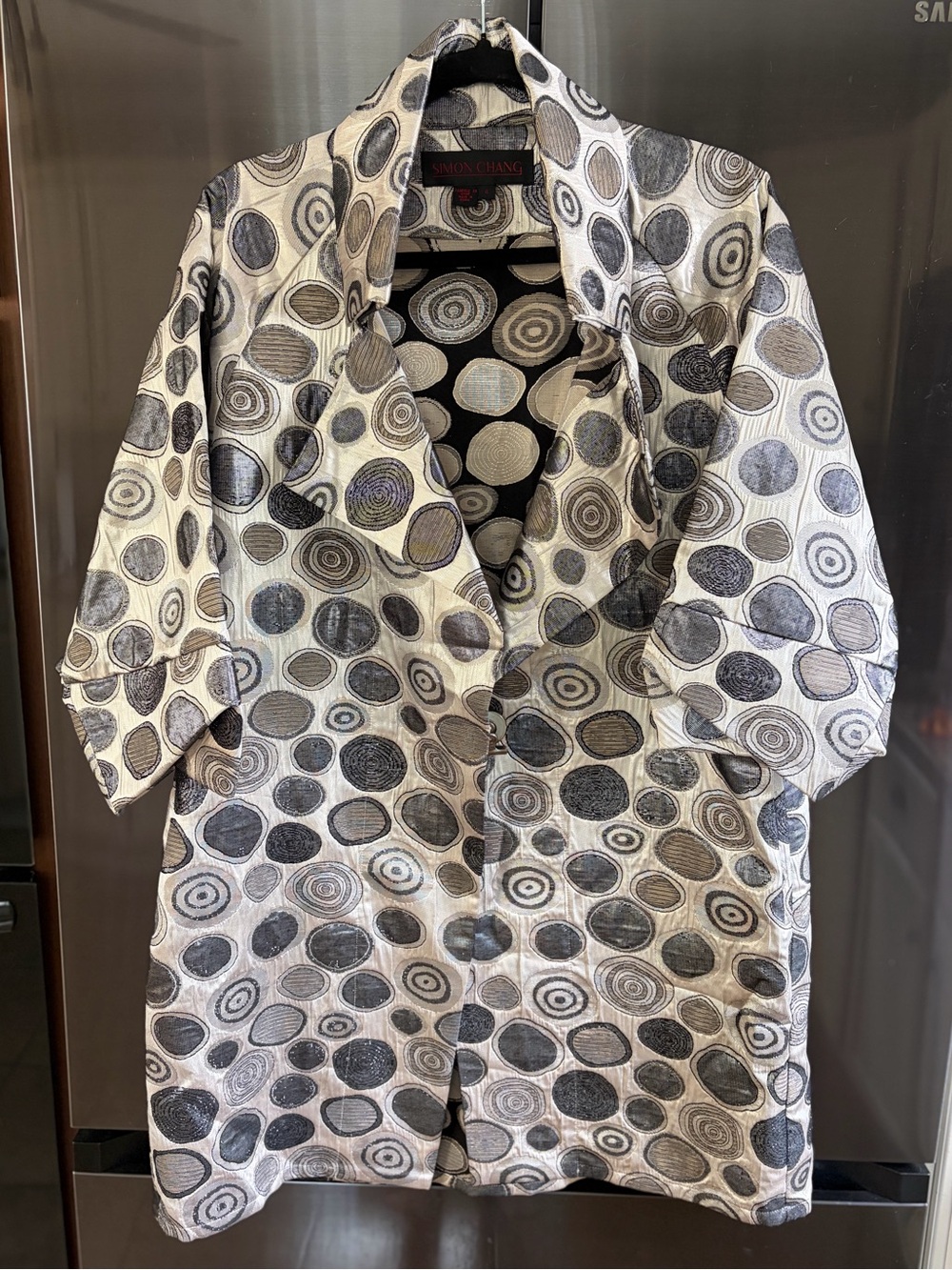 Simon Chang Retro-Inspired 90% Linen Metallic Circle Print Open Front Topper Lg
